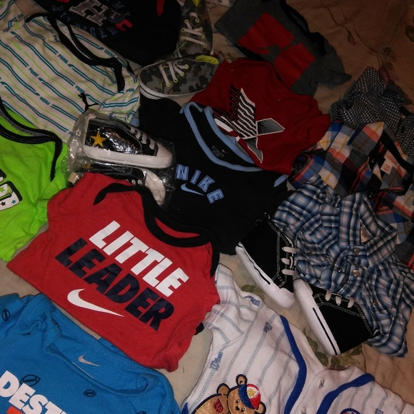 25 piece Name Brands boys lot 0-6m - Picture 4 of 6